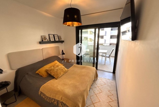 Resale - Apartment / flat -
Playa Flamenca - Costa Blanca