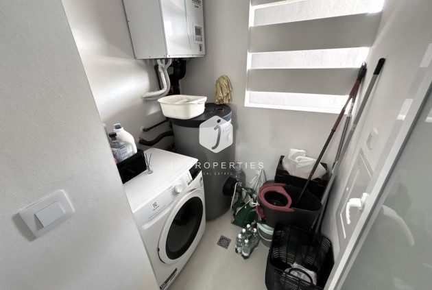 Resale - Apartment / flat -
Playa Flamenca - Costa Blanca