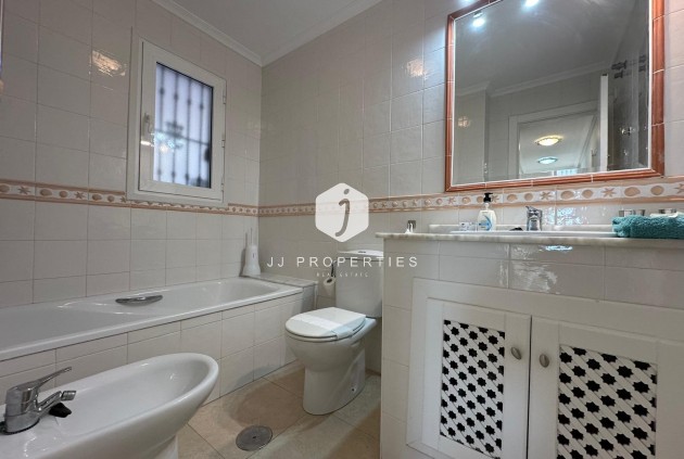 Resale - Apartment / flat -
Campoamor - Costa Blanca