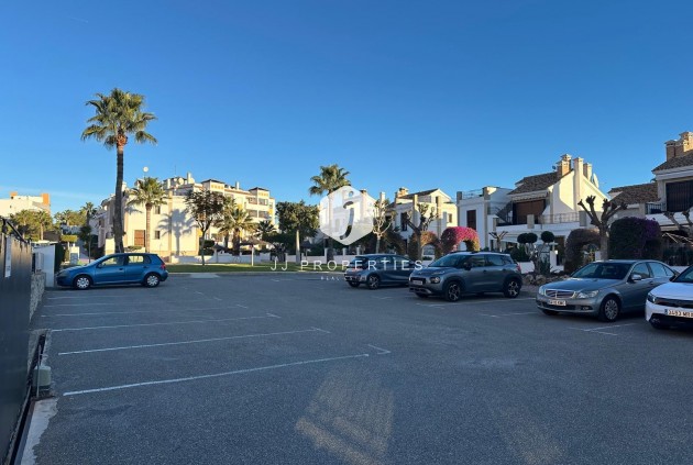 Resale - Apartment / flat -
Campoamor - Costa Blanca