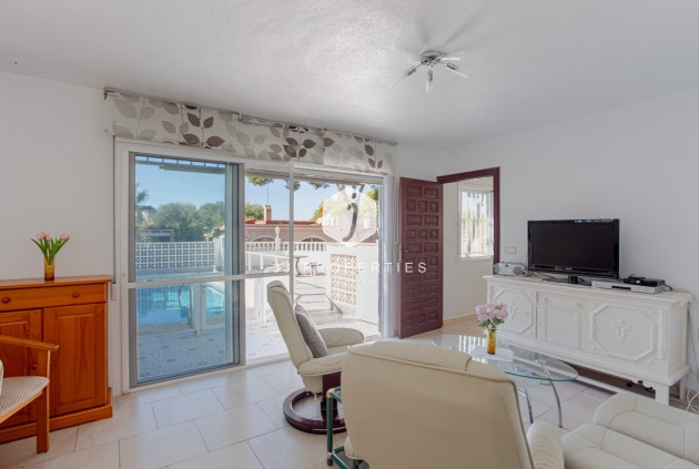 Tweedehands - Villa -
Torrevieja - Costa Blanca