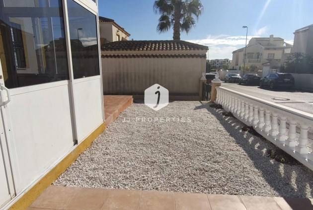 Resale - Chalet -
Orihuela Costa - La Ceñuela
