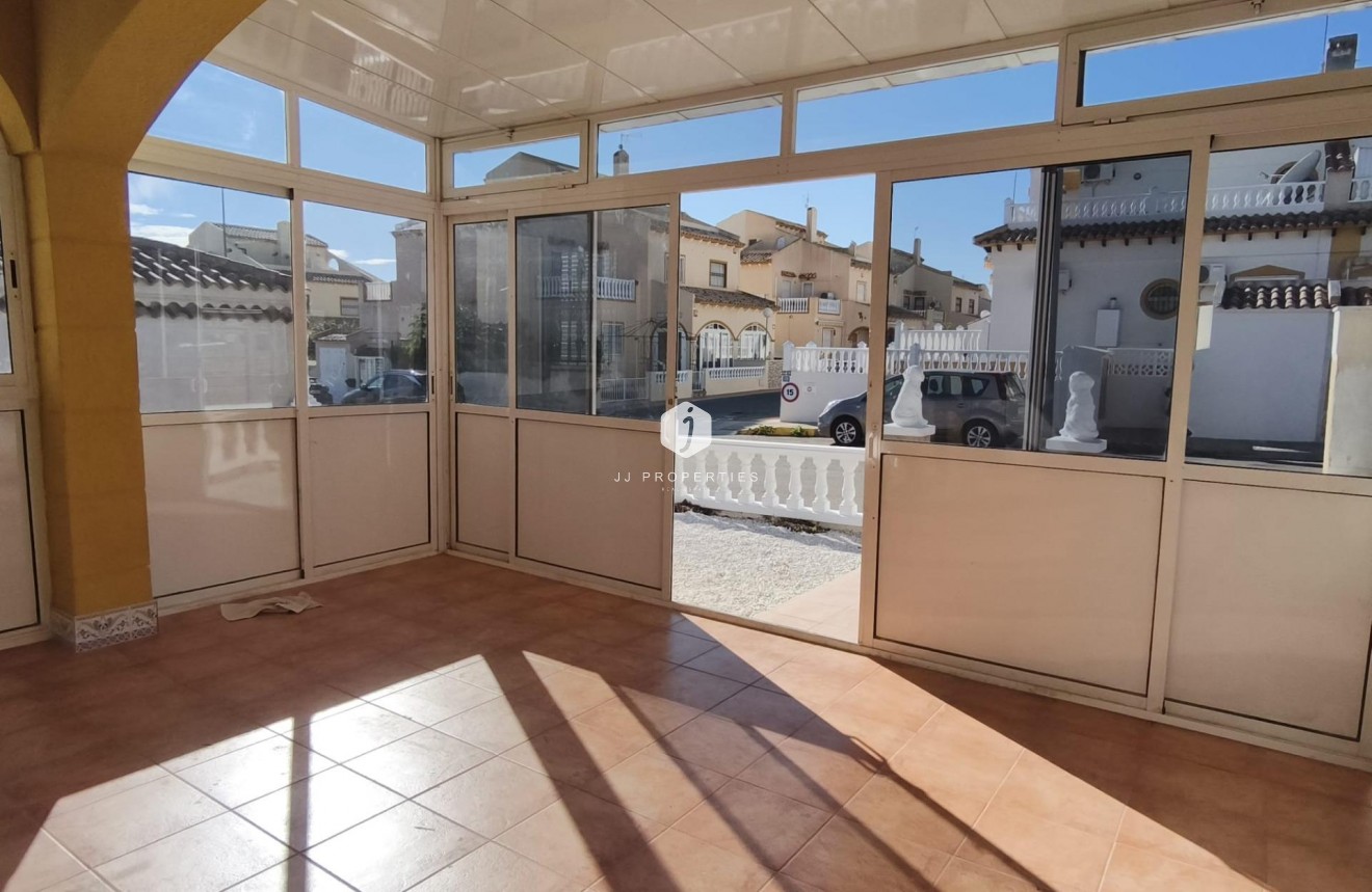 Resale - Chalet -
Orihuela Costa - La Ceñuela