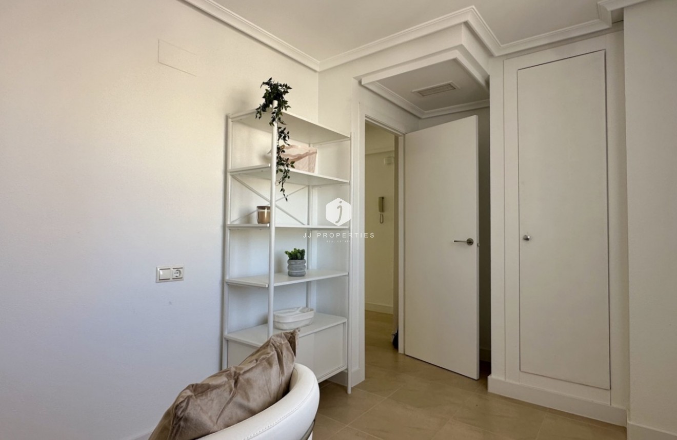 Resale - Apartment / flat -
Torrevieja - Costa Blanca