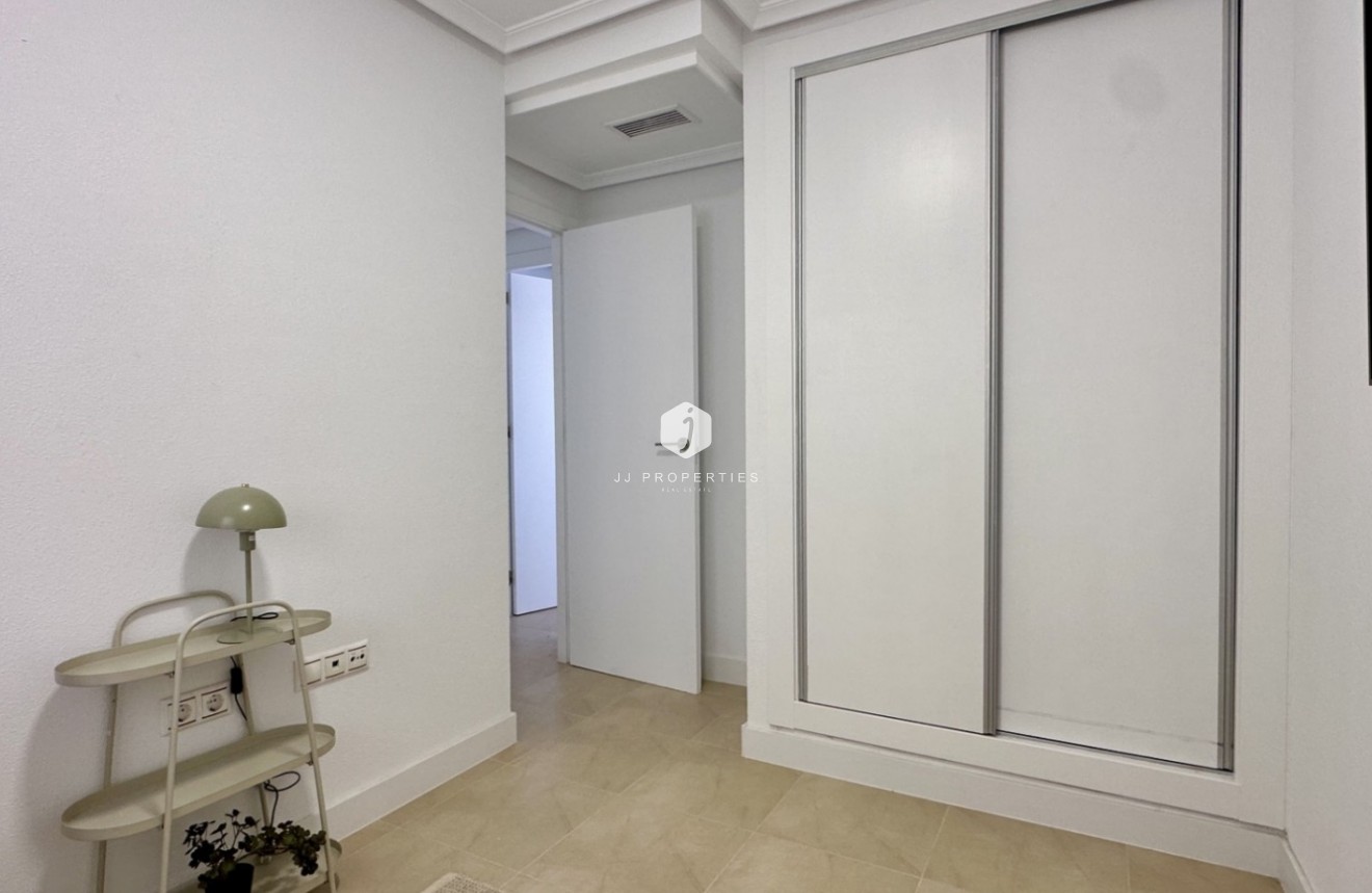 Resale - Apartment / flat -
Torrevieja - Costa Blanca