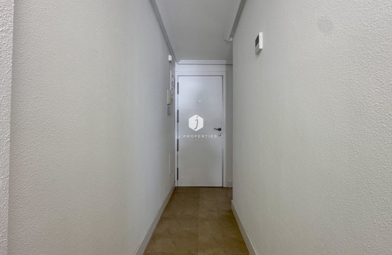 Resale - Apartment / flat -
Torrevieja - Costa Blanca