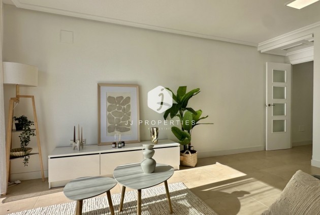 Resale - Apartment / flat -
Torrevieja - Costa Blanca