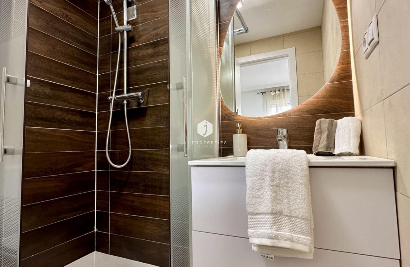 Resale - Apartment / flat -
Torrevieja - Costa Blanca