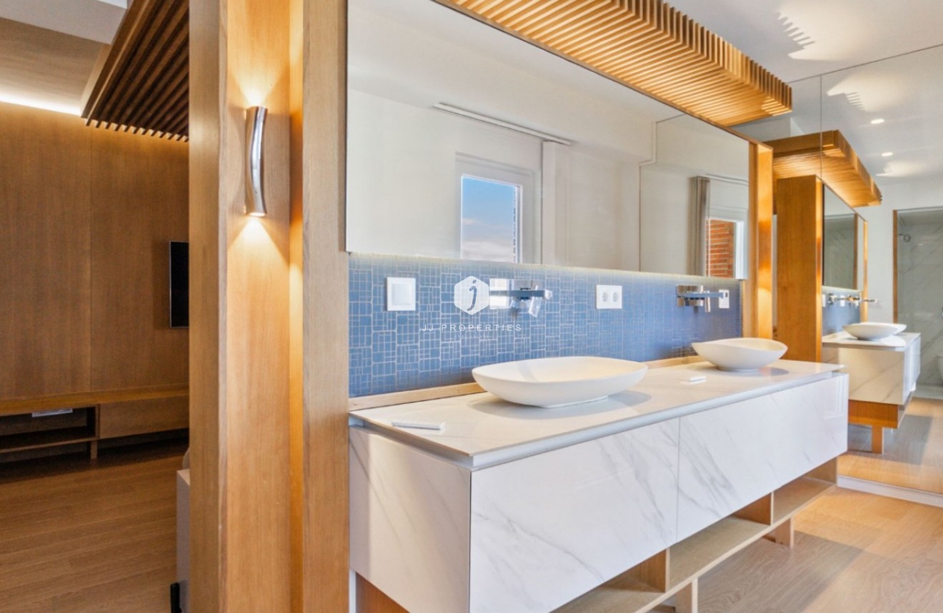 Resale - Apartment / flat -
Torrevieja - Costa Blanca