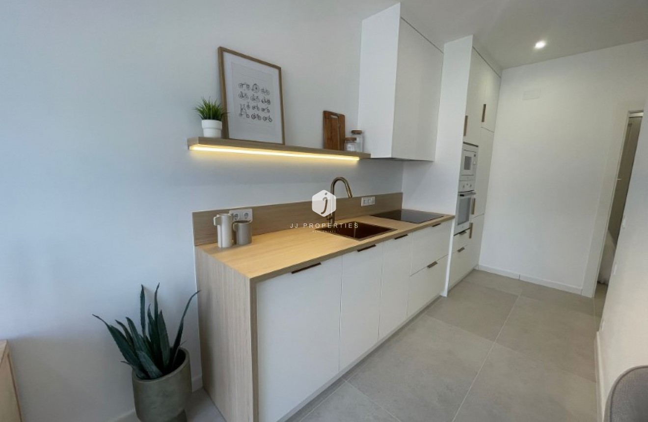 Resale - Bungalow -
Torrevieja - Costa Blanca