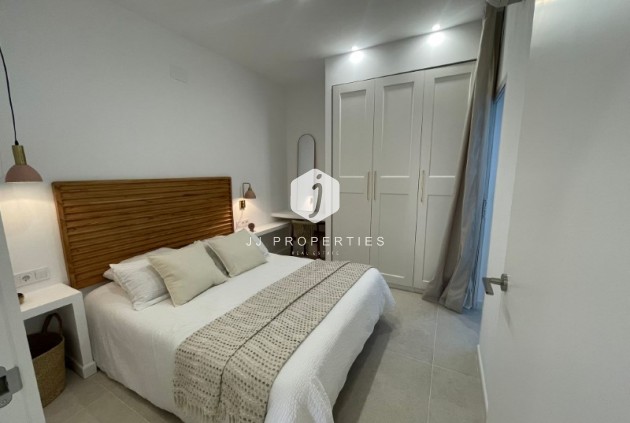 Resale - Bungalow -
Torrevieja - Costa Blanca