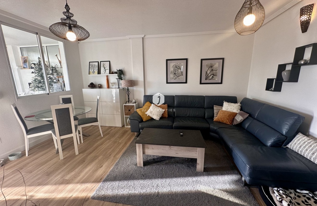 Resale - Chalet -
Orihuela Costa - Ciñuelica