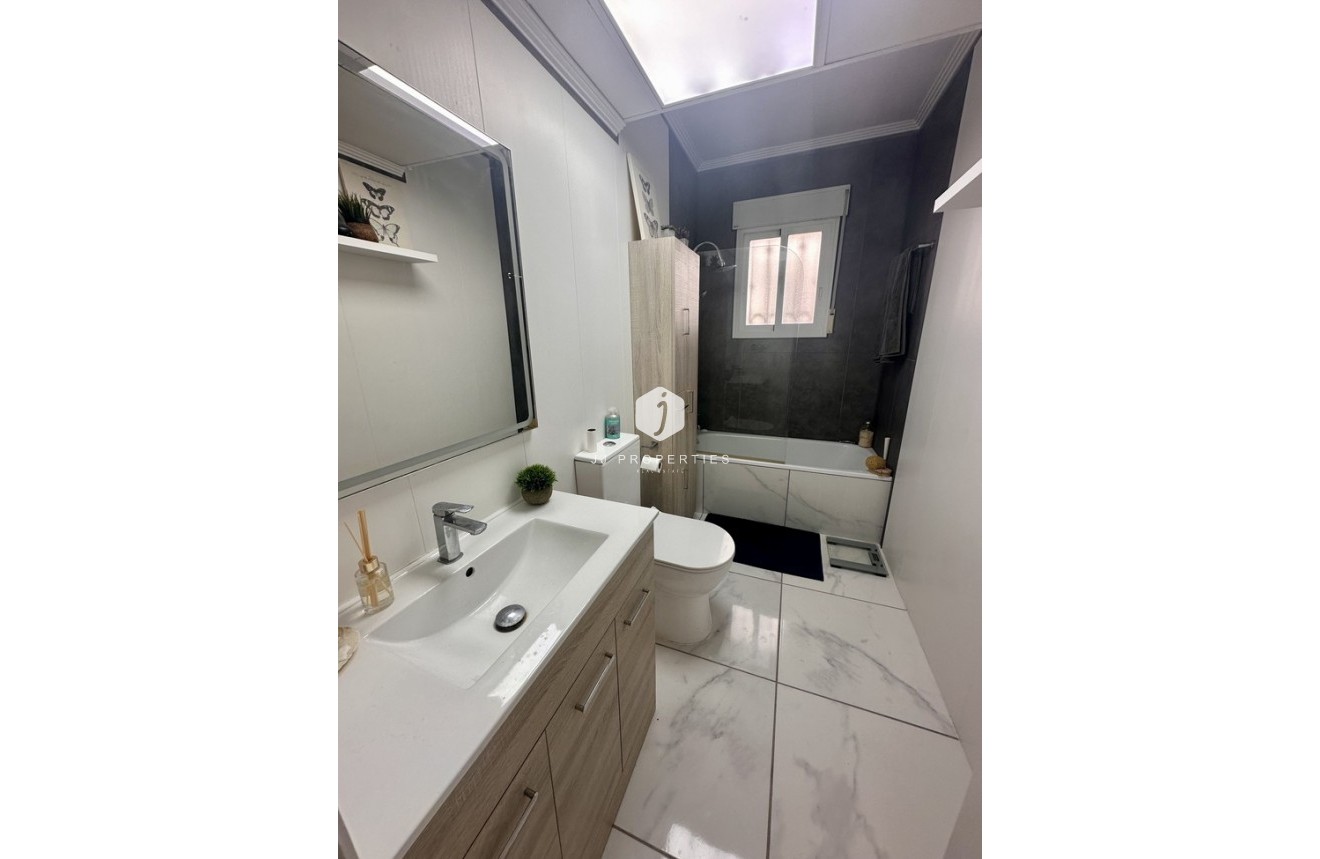 Resale - Chalet -
Orihuela Costa - Ciñuelica