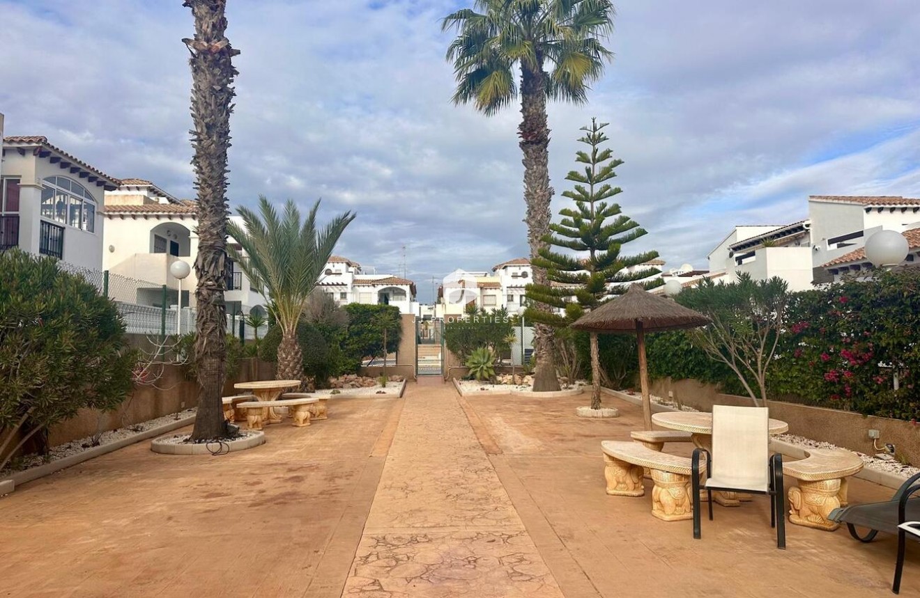 Resale - Chalet -
Orihuela Costa - Ciñuelica