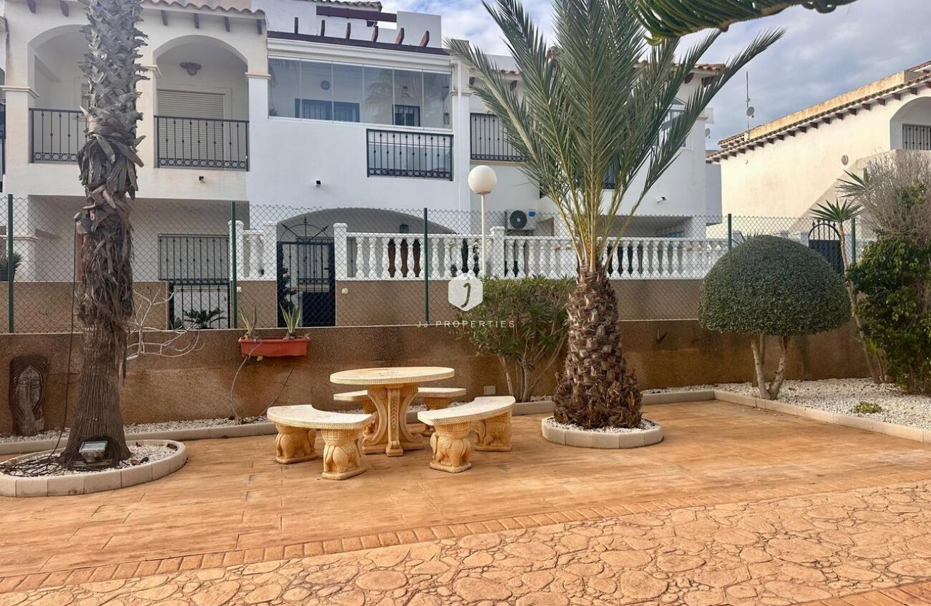 Resale - Chalet -
Orihuela Costa - Ciñuelica