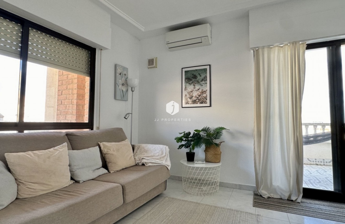 Resale - Apartment / flat -
Torrevieja - Costa Blanca