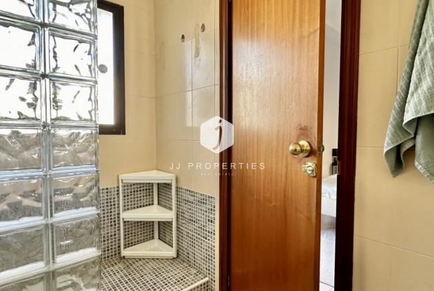 Resale - Apartment / flat -
Torrevieja - Costa Blanca