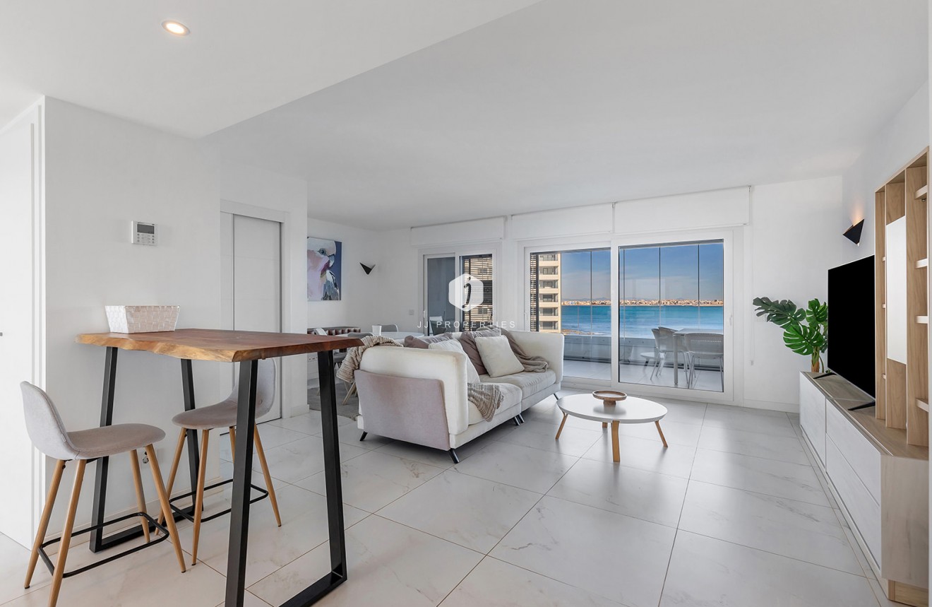 Resale - Apartment / flat -
Torrevieja - Costa Blanca