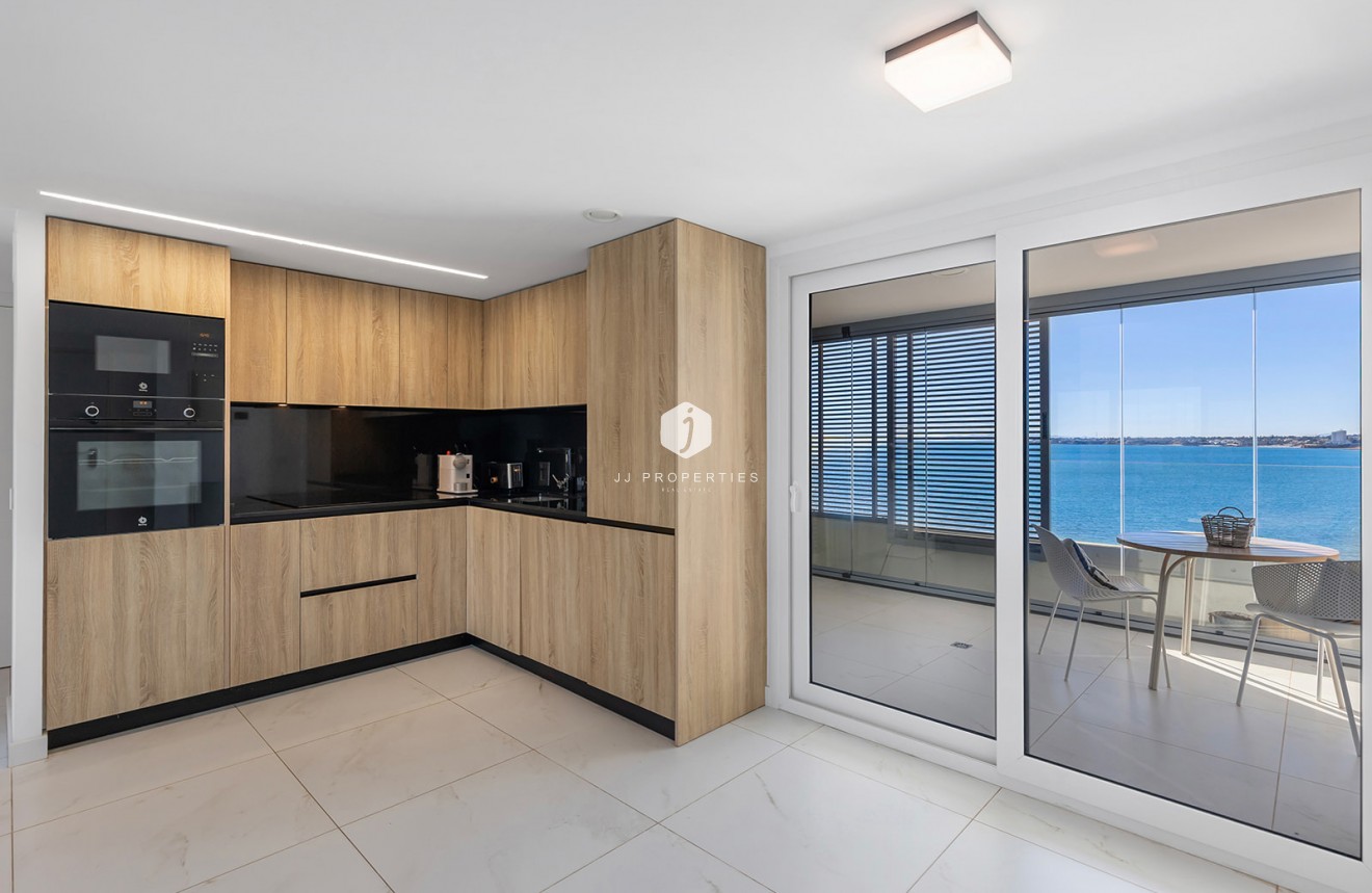 Resale - Apartment / flat -
Torrevieja - Costa Blanca