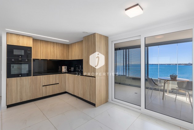 Resale - Apartment / flat -
Torrevieja - Costa Blanca