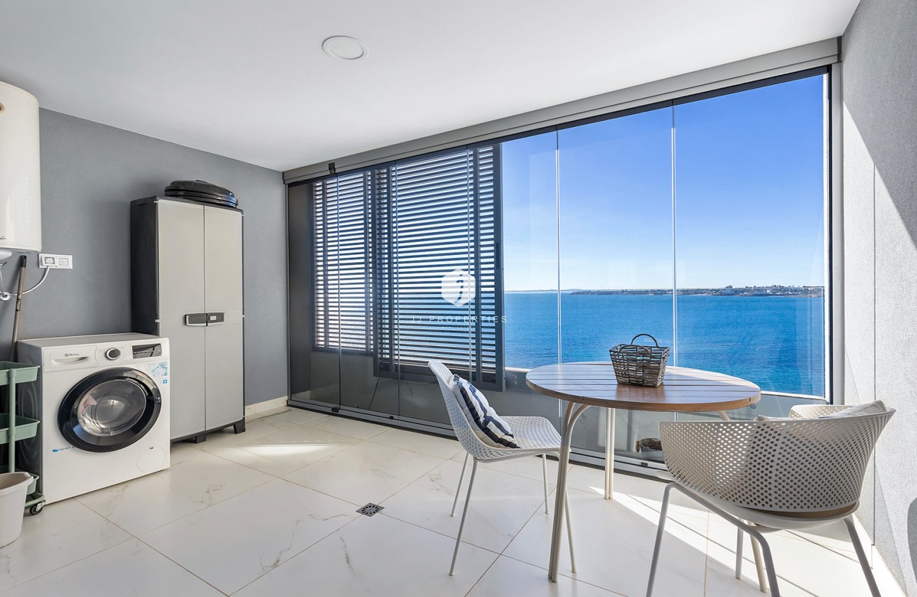 Resale - Apartment / flat -
Torrevieja - Costa Blanca