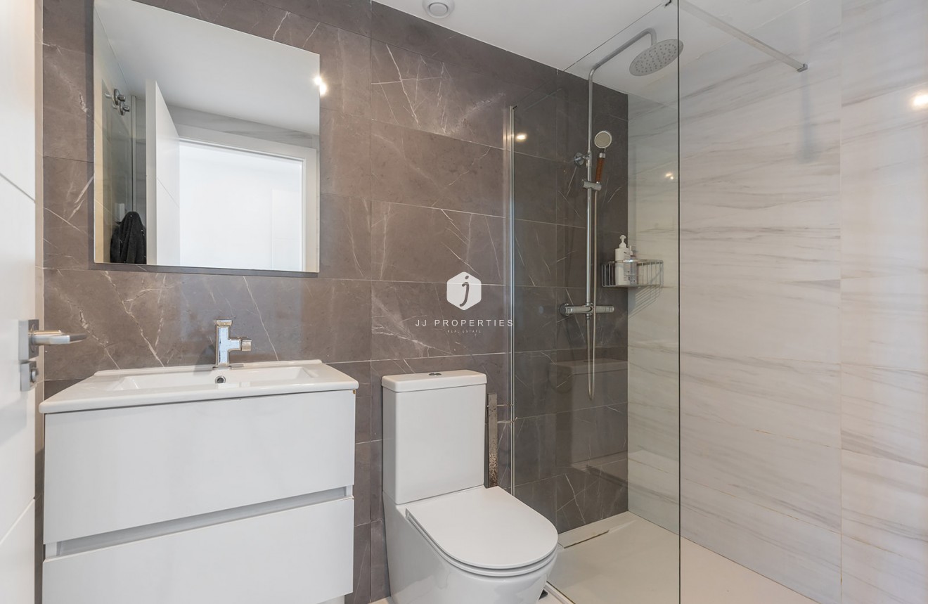 Resale - Apartment / flat -
Torrevieja - Costa Blanca