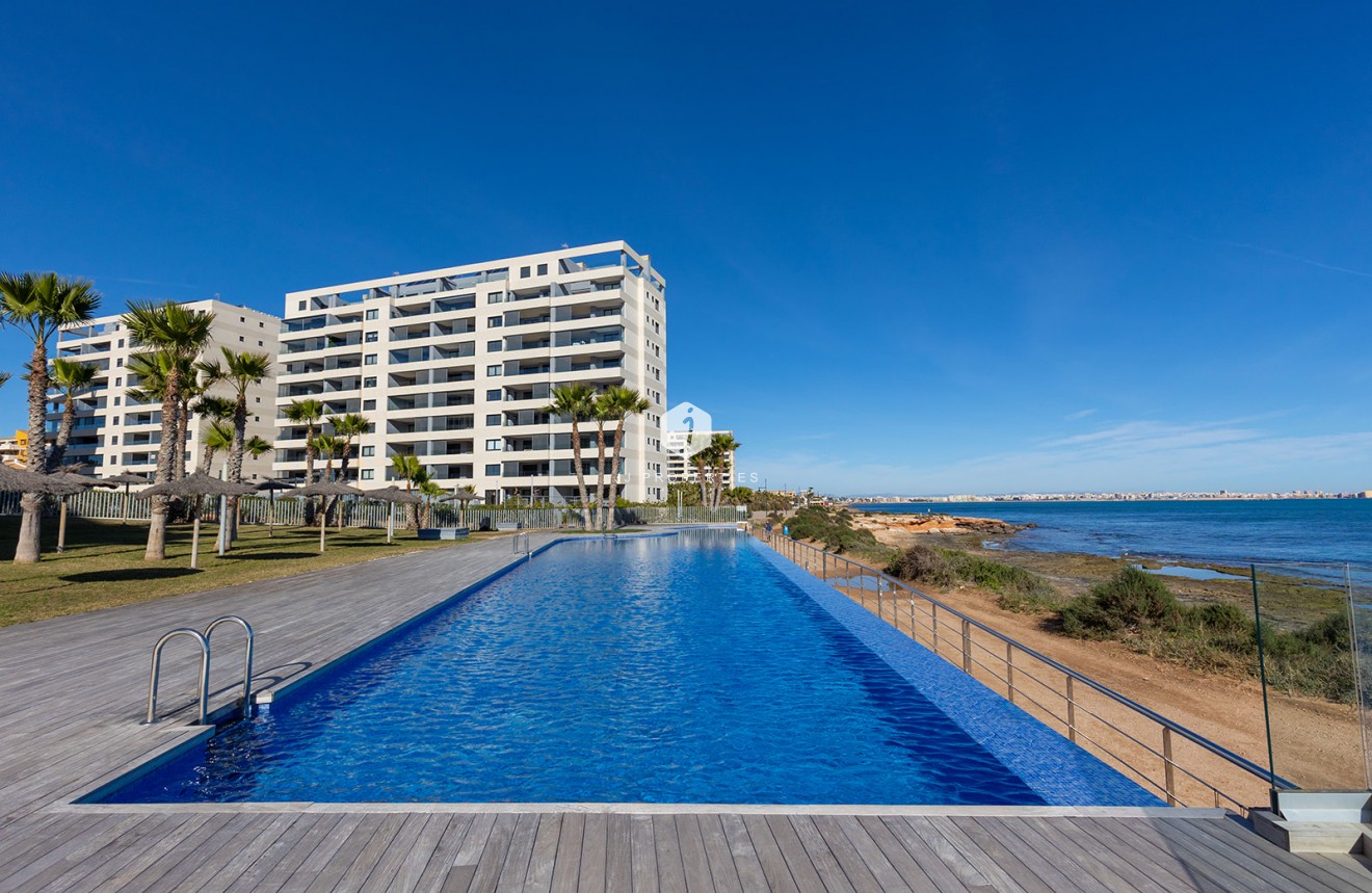 Resale - Apartment / flat -
Torrevieja - Costa Blanca