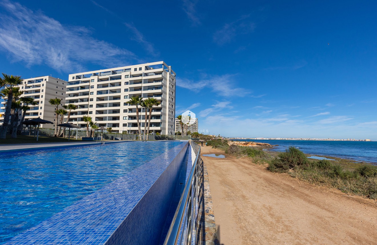 Resale - Apartment / flat -
Torrevieja - Costa Blanca