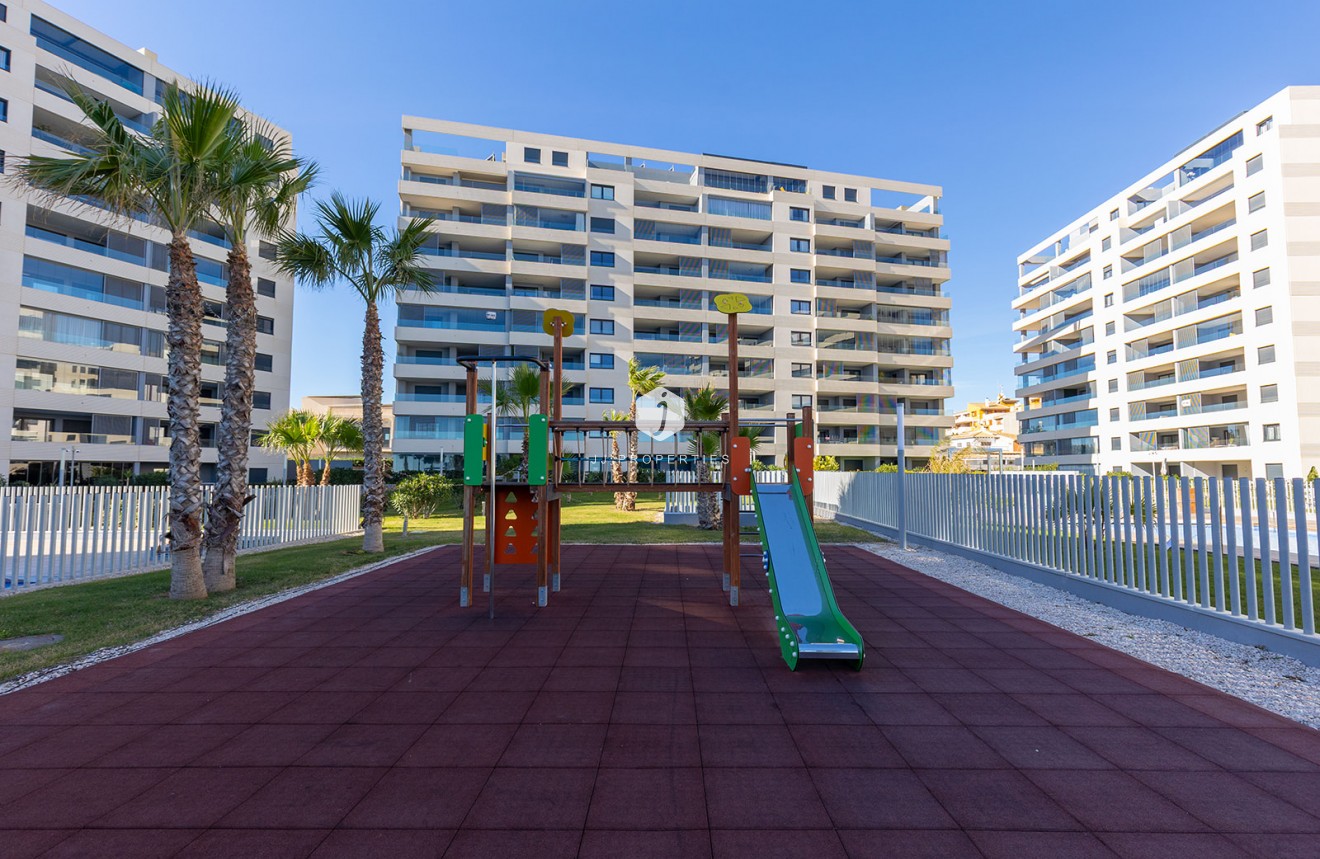 Resale - Apartment / flat -
Torrevieja - Costa Blanca
