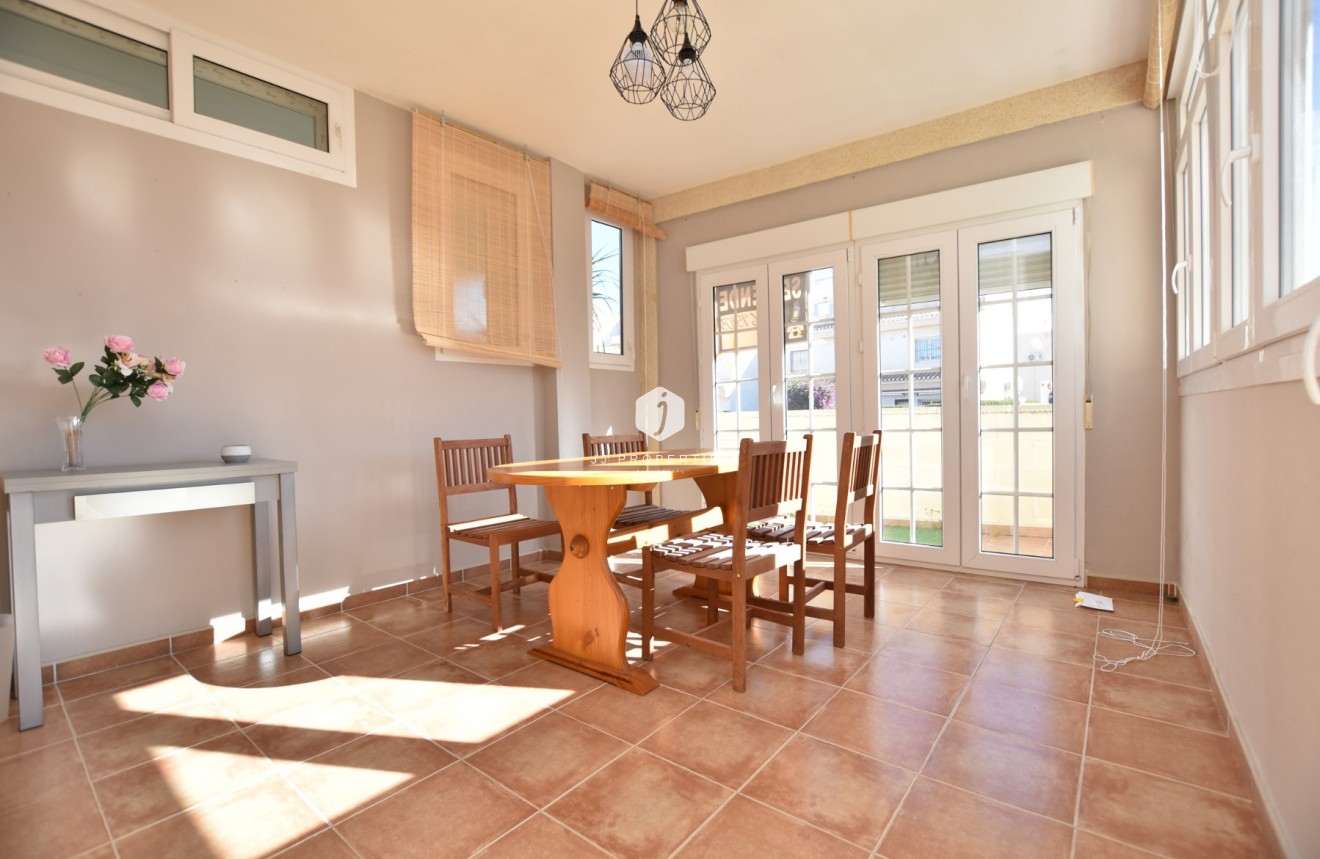 Resale - Chalet -
Orihuela Costa - Costa Blanca