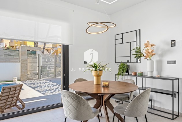 Aus zweiter Hand - Villa -
Orihuela Costa - Costa Blanca