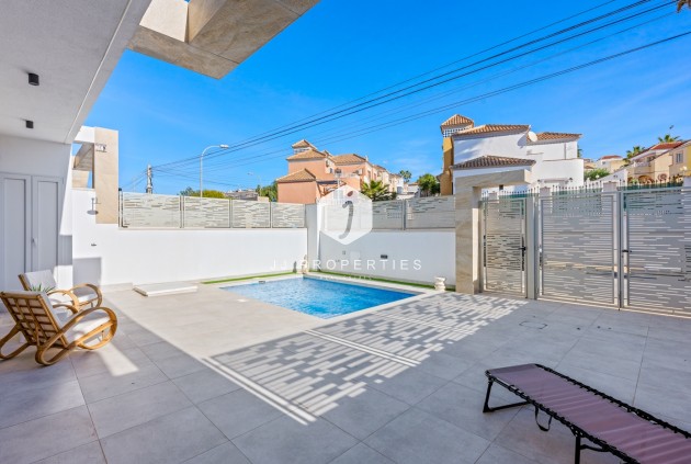 Aus zweiter Hand - Villa -
Orihuela Costa - Costa Blanca