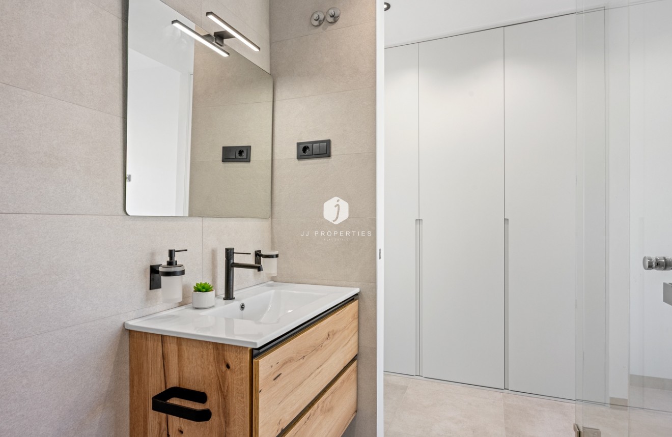 Aus zweiter Hand - Villa -
Orihuela Costa - Costa Blanca