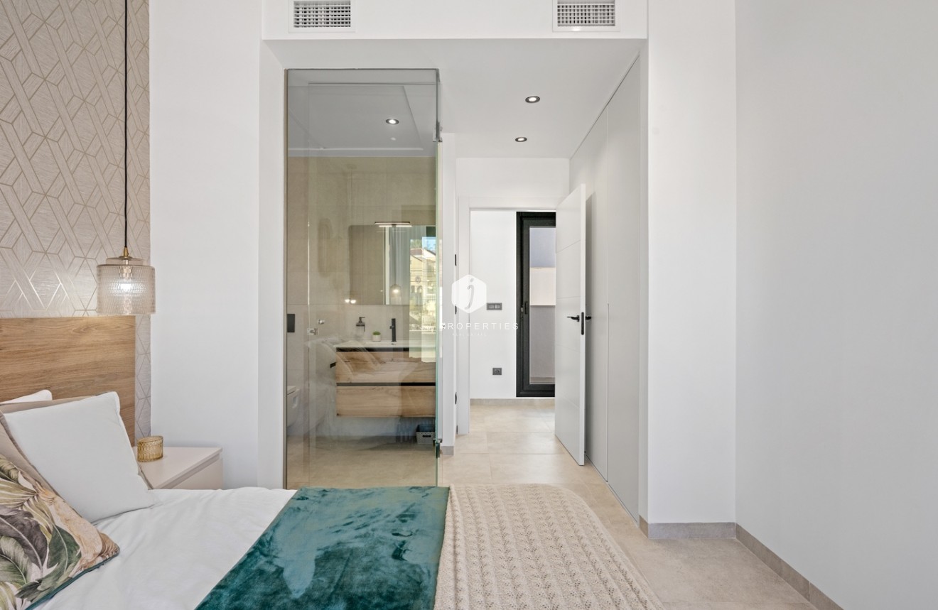 Aus zweiter Hand - Villa -
Orihuela Costa - Costa Blanca