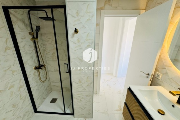 Resale - Apartment / flat -
La Mata - Costa Blanca