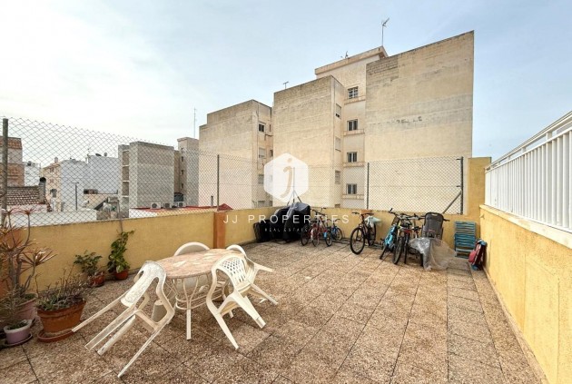 Resale - Apartment / flat -
Torrevieja - Centro