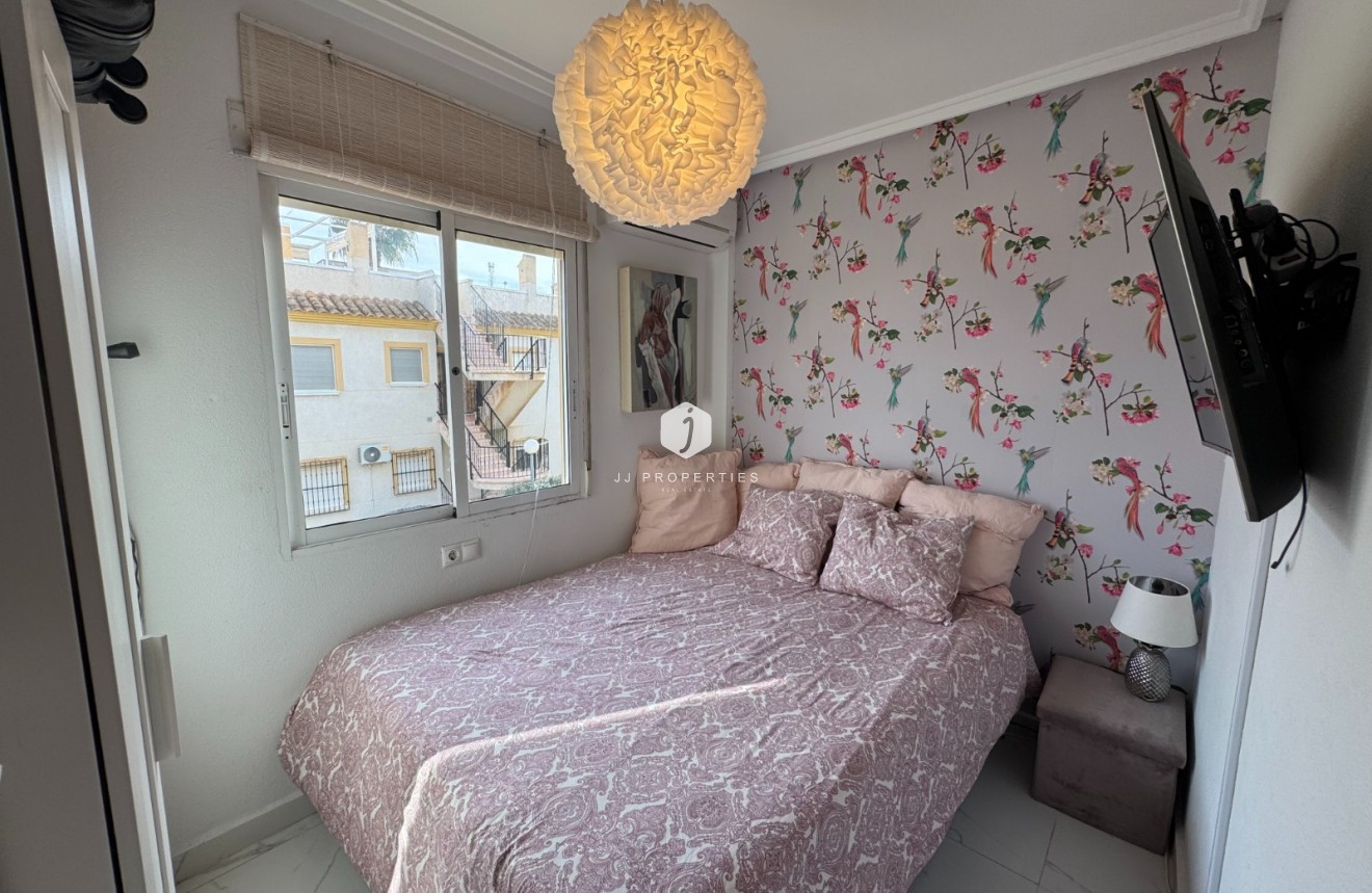 Resale - Apartment / flat -
Orihuela Costa - Costa Blanca