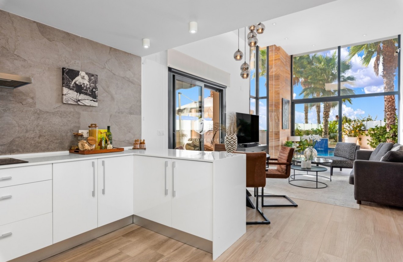 Resale - Villa -
Cabo Roig - Costa Blanca