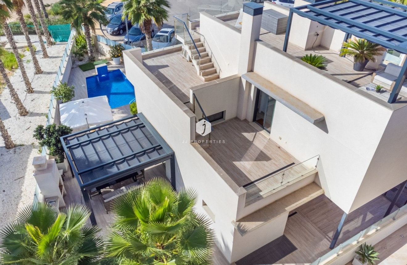 Resale - Villa -
Cabo Roig - Costa Blanca