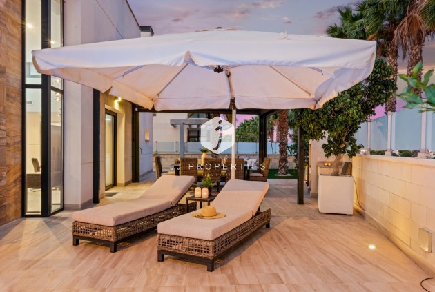 Resale - Villa -
Cabo Roig - Costa Blanca