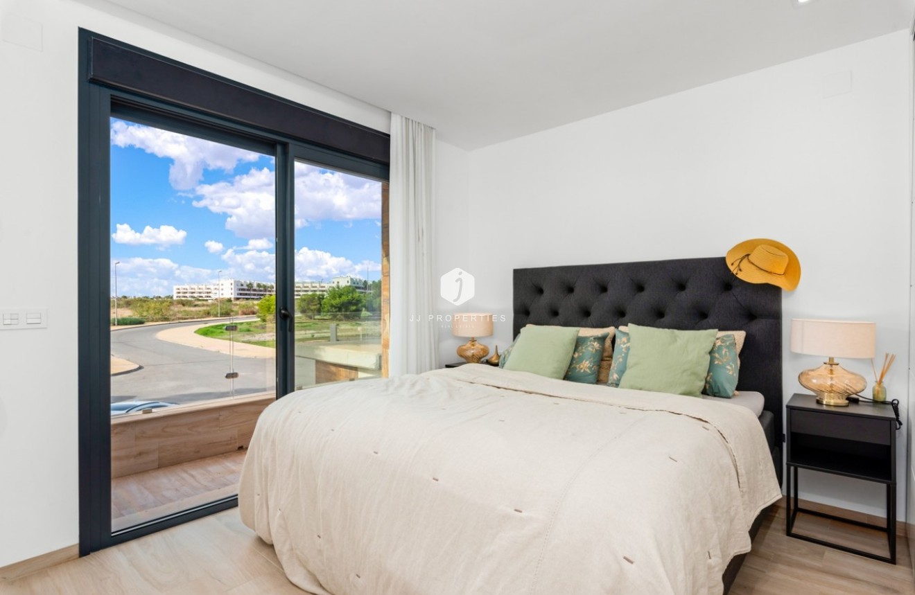 Resale - Villa -
Cabo Roig - Costa Blanca