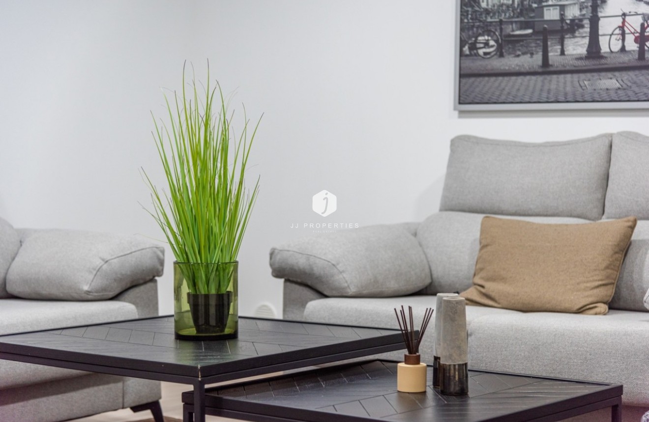 Resale - Villa -
Cabo Roig - Costa Blanca