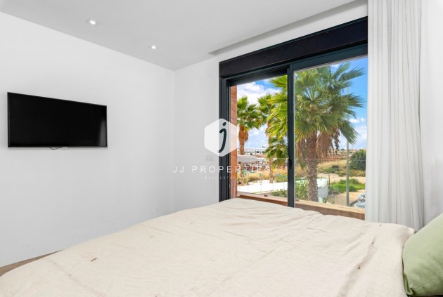 Resale - Villa -
Cabo Roig - Costa Blanca
