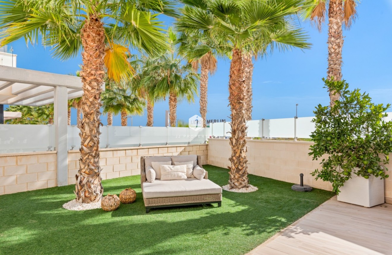 Resale - Villa -
Cabo Roig - Costa Blanca