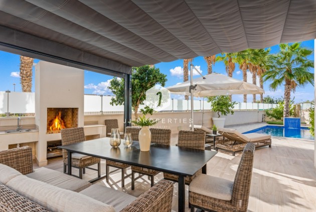 Resale - Villa -
Cabo Roig - Costa Blanca