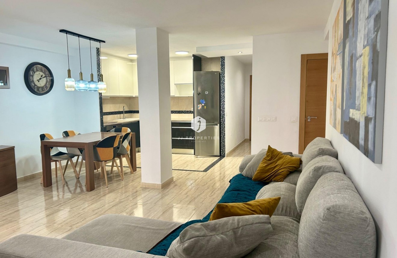 Resale - Apartment / flat -
Torrevieja - Playa del Cura