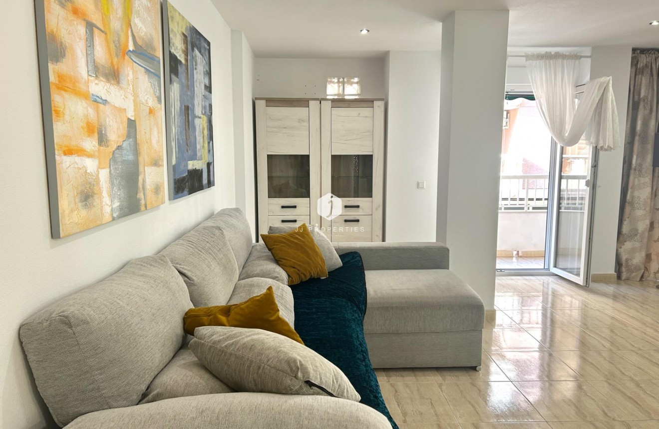 Resale - Apartment / flat -
Torrevieja - Playa del Cura