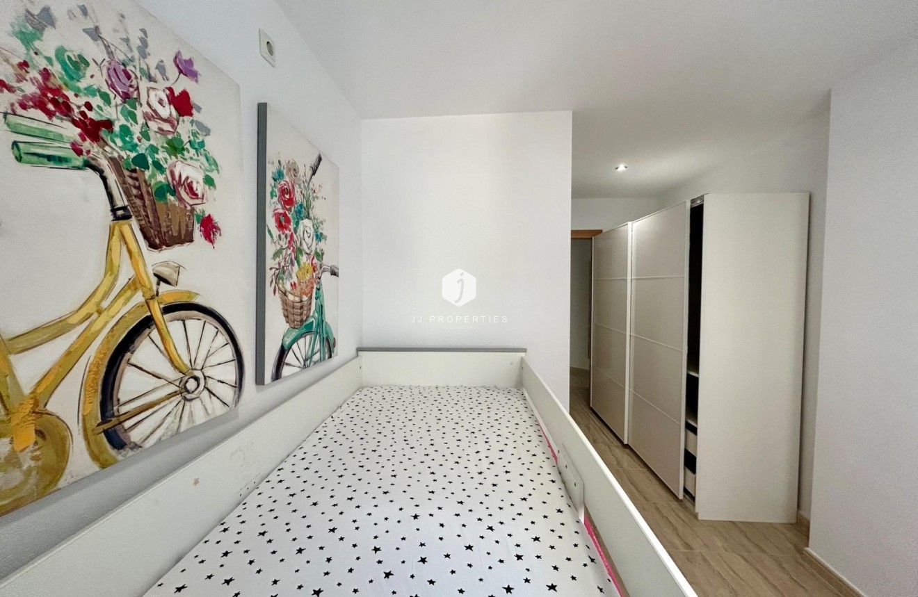 Resale - Apartment / flat -
Torrevieja - Playa del Cura