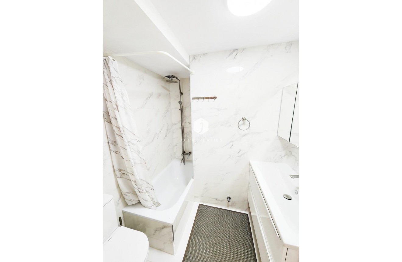 Resale - Apartment / flat -
Torrevieja - Playa del Cura