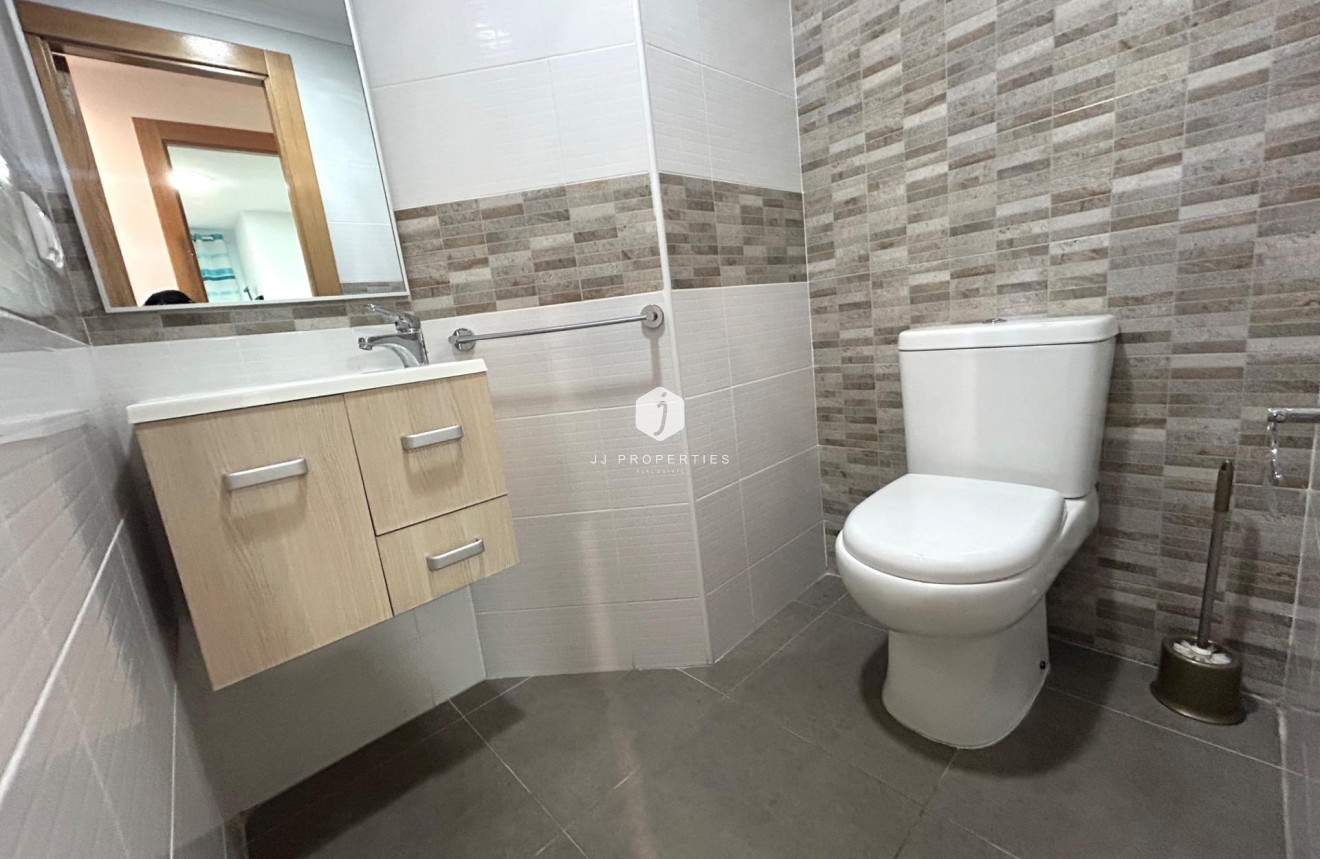 Resale - Apartment / flat -
Torrevieja - Playa del Cura